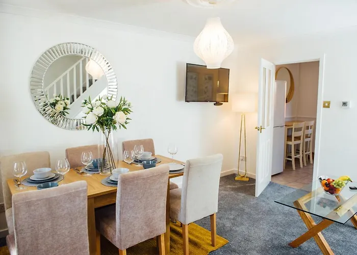 Private The Melin Griffin House Villa Cardiff