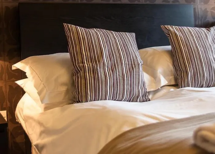 Bath hotels near Bath Abbey