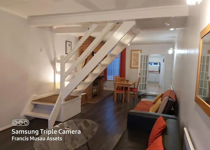 Garden City House - Huku Kwetu Villa Nottingham