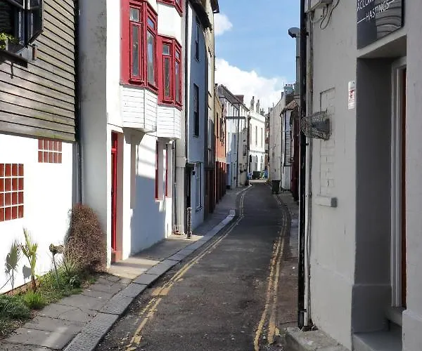 Master Accommodation Suite 6 Hastings