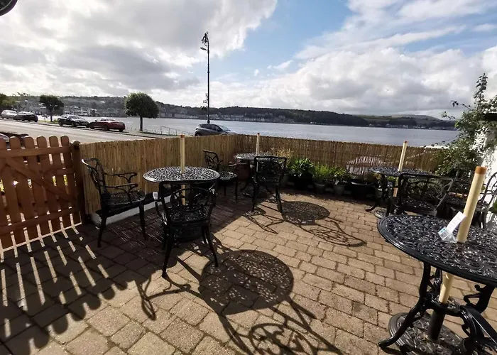 Summer'S Bay Rothesay