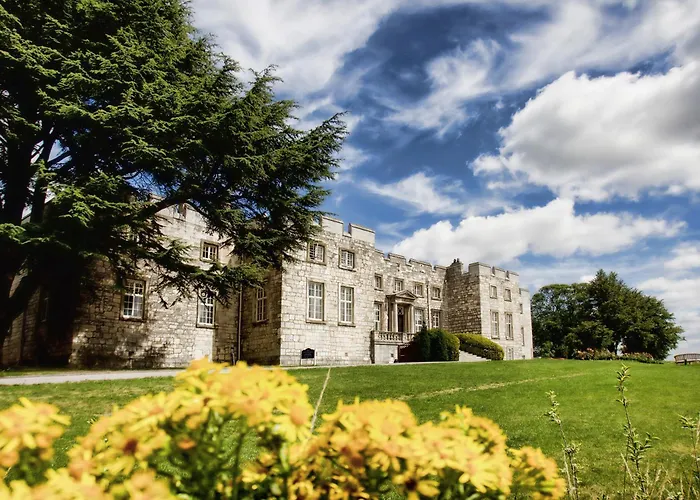 Holiday Cottages in Leeds (West Yorkshire)