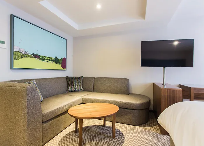 Mere (Cheshire) Hotels