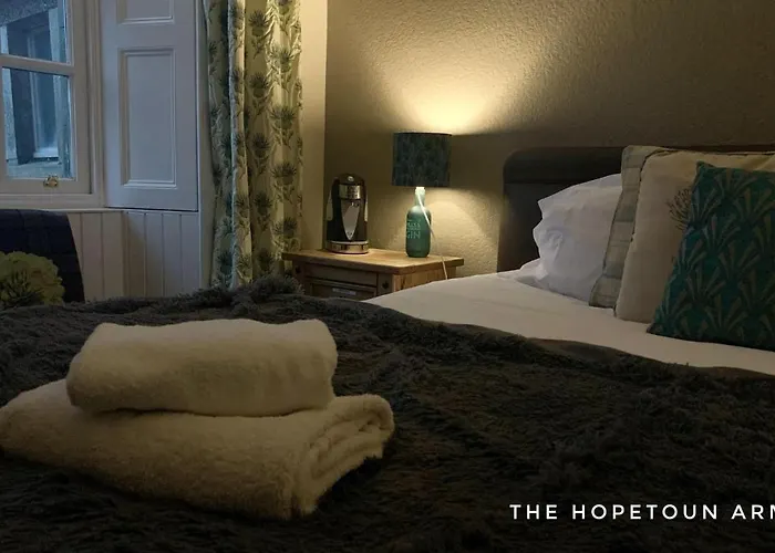 Leadhills Hotels