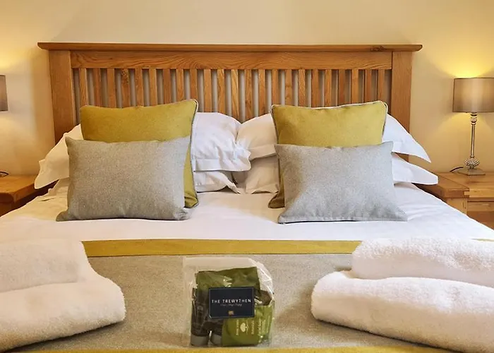 Llanidloes Hotels