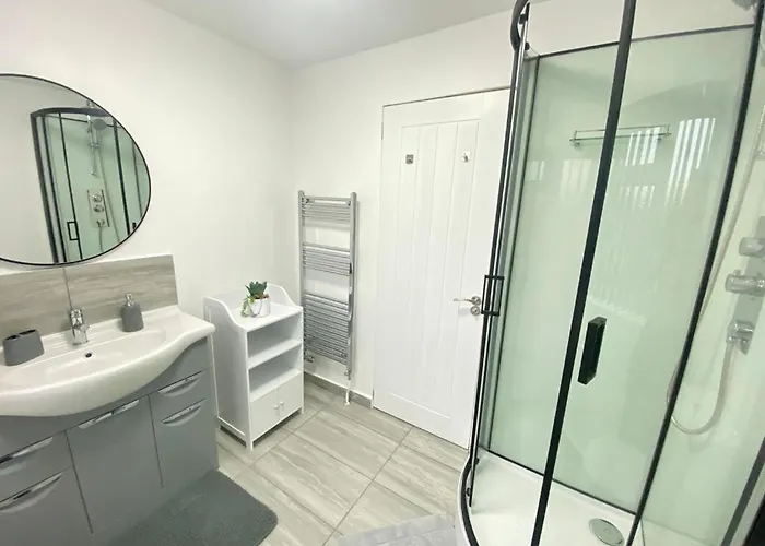 Gatwick Deluxe En-Suite Rooms Horley 