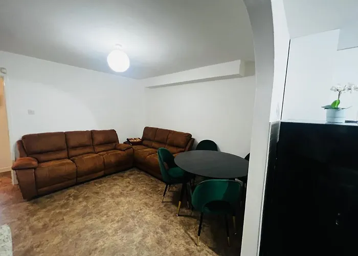 Liberty Inn Room With Sharing Toilet And Kitchen Liverpool