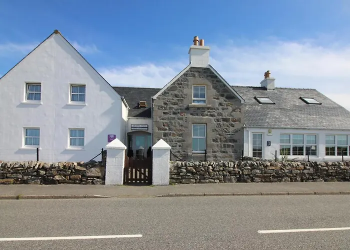 Carinish Hotels
