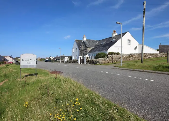 Castlebay Hotels