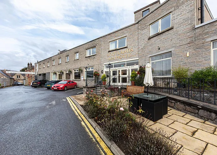 Pitlochry hotels near Enchanted Forest