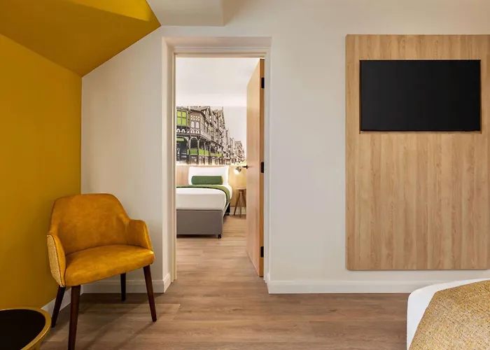 Llangadfan Hotels