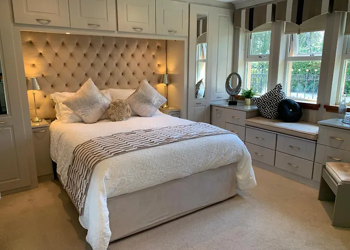 Ayrs And Graces - Luxury Bed And Breakfast