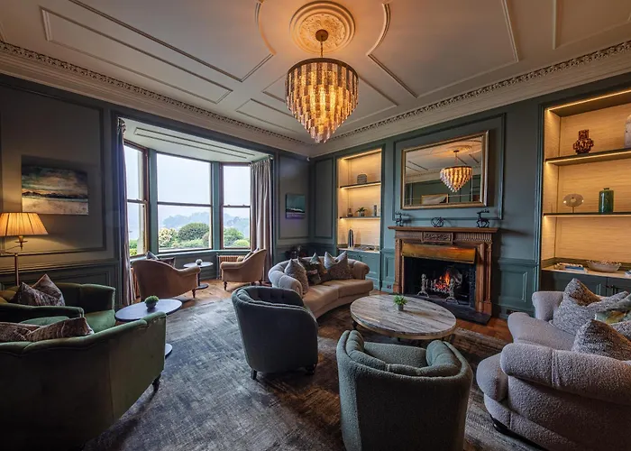Carbost (Loch Harport, Isle of Skye) Hotels