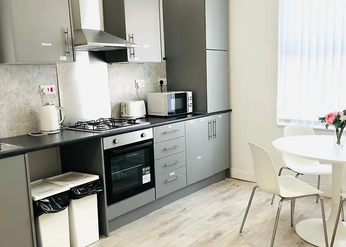 Room Near Anfield Stadium - Easy Check-In Liverpool