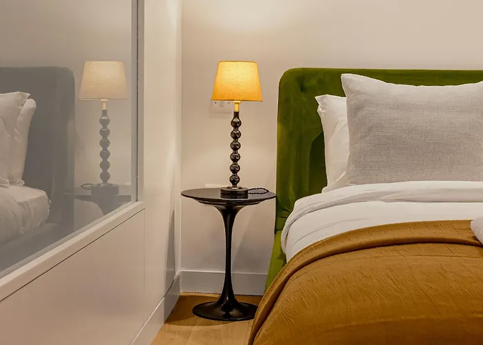 Central Servised Apartments On Artillery Lane London