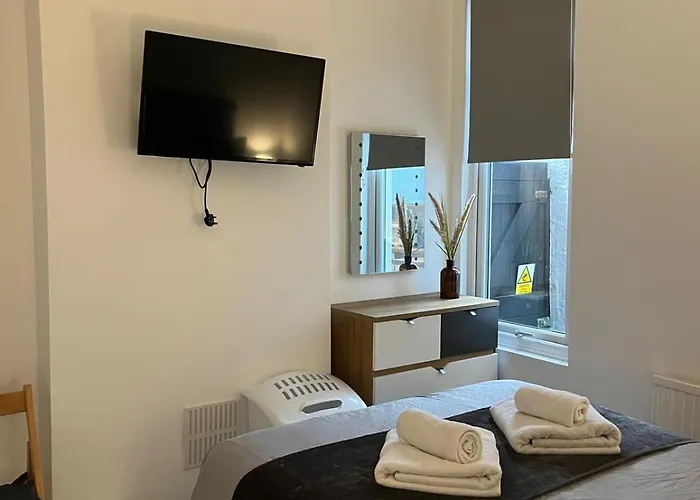 City Beach Airbnb Southend On Sea,