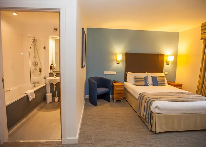 Stirling hotels near The Stirling Smith Art Gallery and Museum