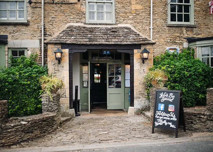Fairford Hotels