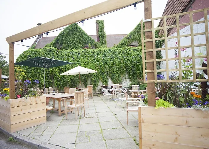 Norfolk Arms Hotel - Arundel