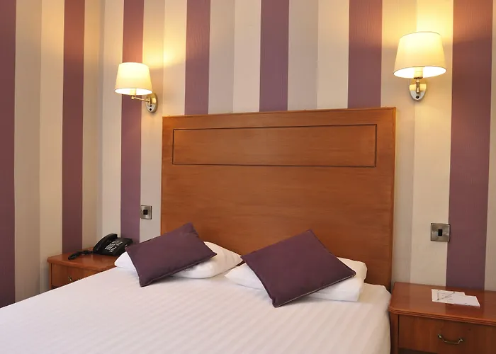 Keswick (Cumbria) hotels near Derwent Pencil Museum