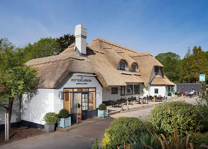 Romsey Hotels