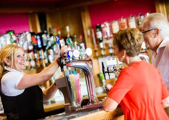 Blackpool hotels near Houndshill Shopping Centre