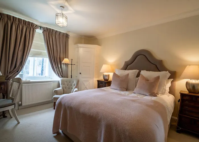 Comrie Hotels