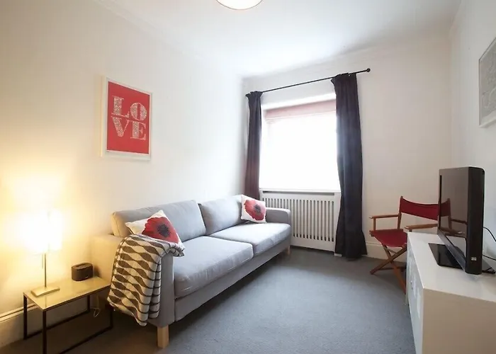 Ravenhurst Bed And Breakfast Cheltenham