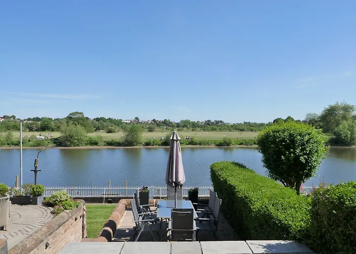 Holiday Cottages in Chester