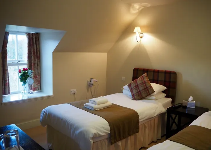 Drumnadrochit hotels near Nessieland Castle Monster Centre