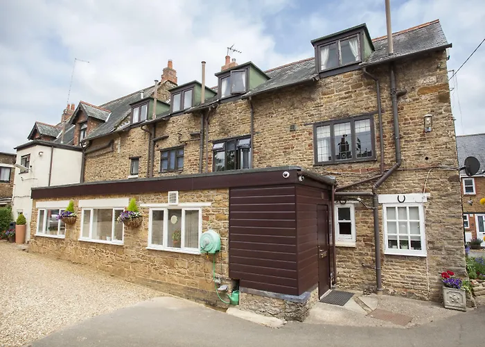 Moulton (Northamptonshire) Hotels