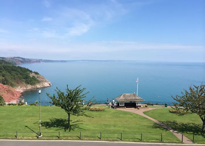 Torquay hotels near Torquay's Dinosaur World