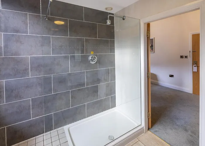 Wolverhampton Hotels