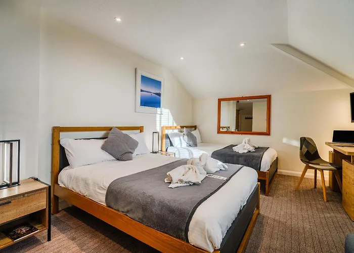 Truro Hotels