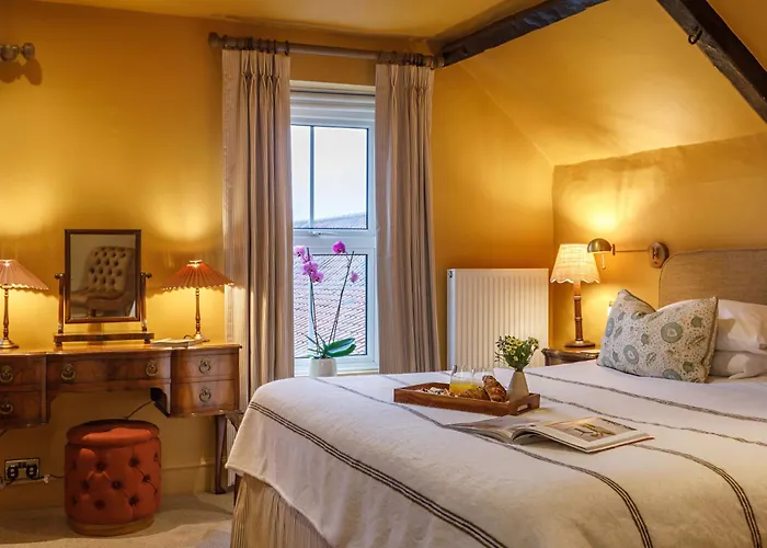 Holt (Norfolk) Hotels