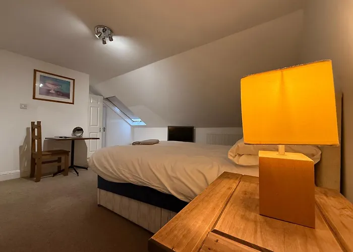 Falkirk Hotels