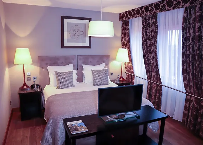 Edinburgh hotels near Grassmarket