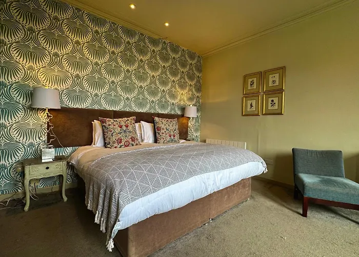 Lampeter Hotels