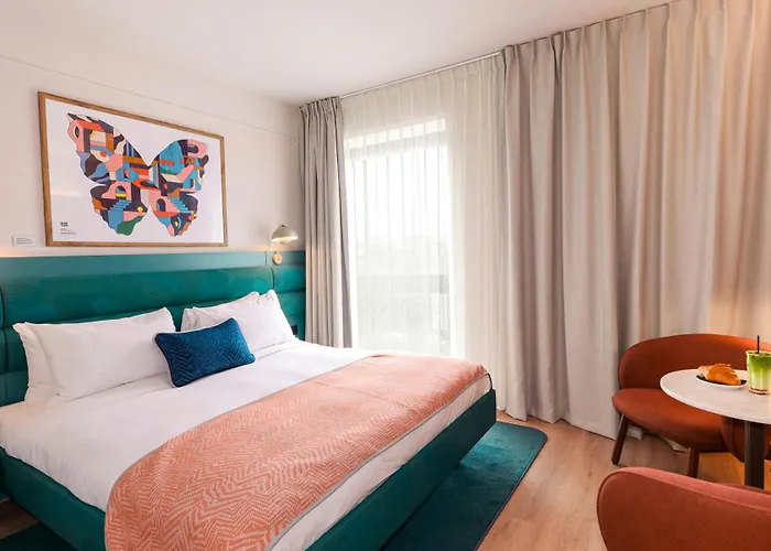 Lochgilphead Hotels