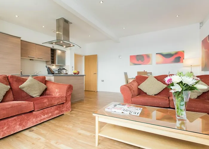 Nottingham hotels near The Arboretum
