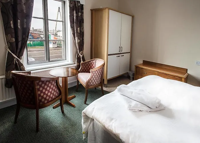 Southport hotels near Victoria Park