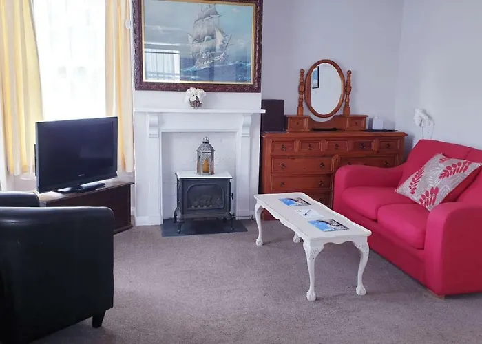 Looe Hotels