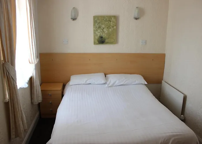 Blackpool hotels near Blackpool Central Library