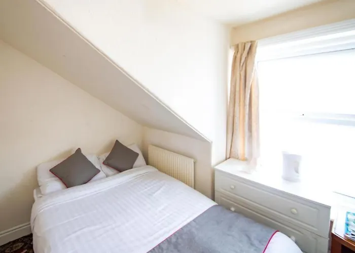 Blackpool hotels near Stanley Park